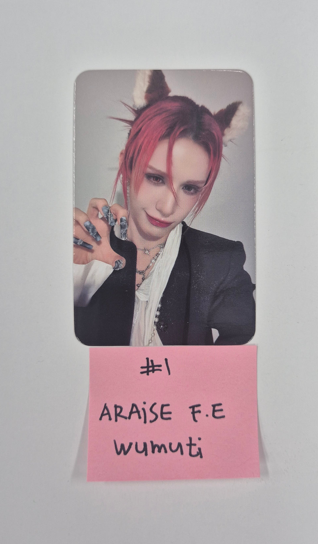 XLOV "UXLXVE" - ARAISE Fansign Event Photocard R2 (2) [26.01.06]