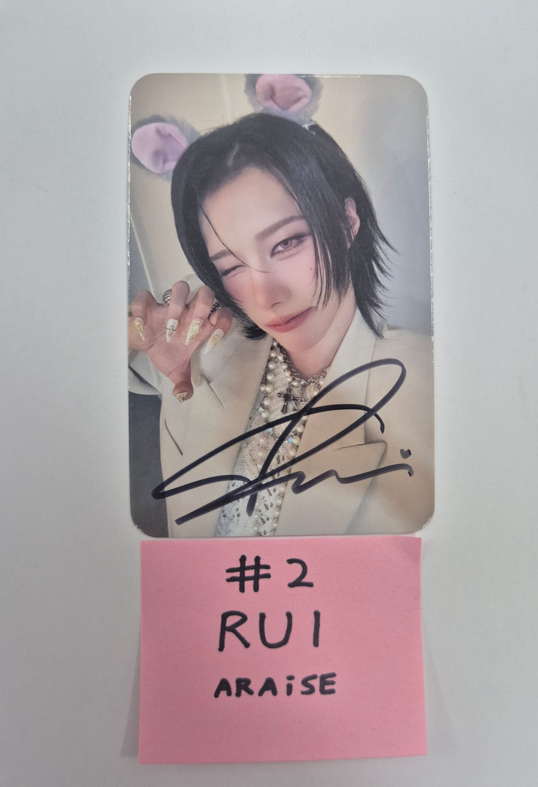 XLOV "UXLXVE" - Hand Autograhped(Signed) Photocard [26.01.06]