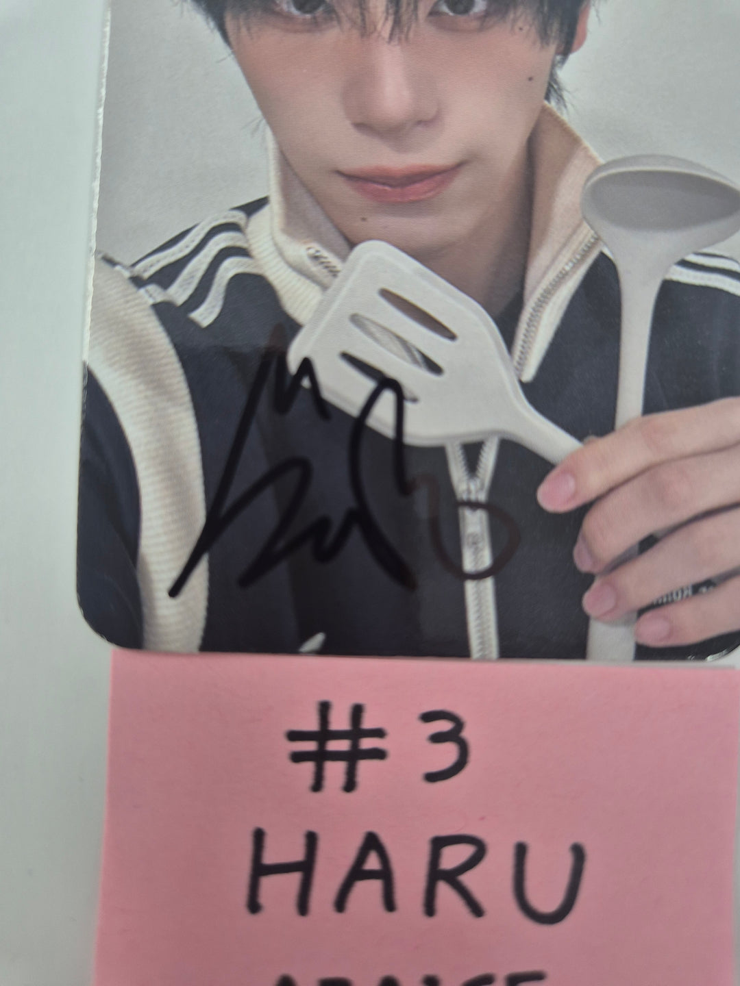 XLOV "UXLXVE" - Hand Autograhped(Signed) Photocard [26.01.06]