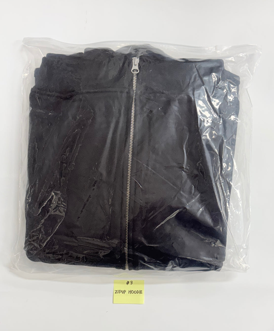 XLOV - "2026 XLOV 1st ANNIVERSARY FAN CONCERT" Pop-Up Store MD [26.01.07]