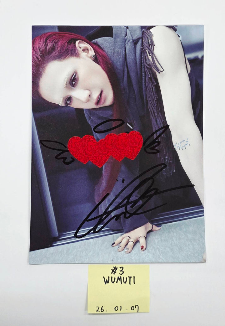 XLOV "UXLXVE" - A Cut Page From Fansign Event Album [26.01.07]