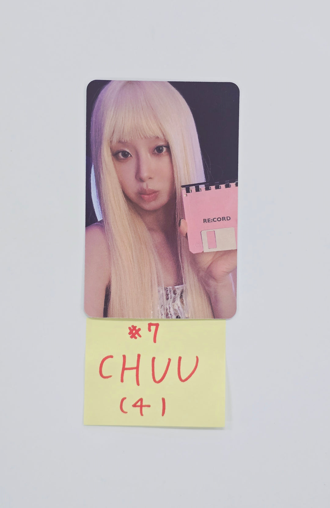 Chuu The First Album "XO, My Cyberlove" - Official Trading Photocard [26.01.08]