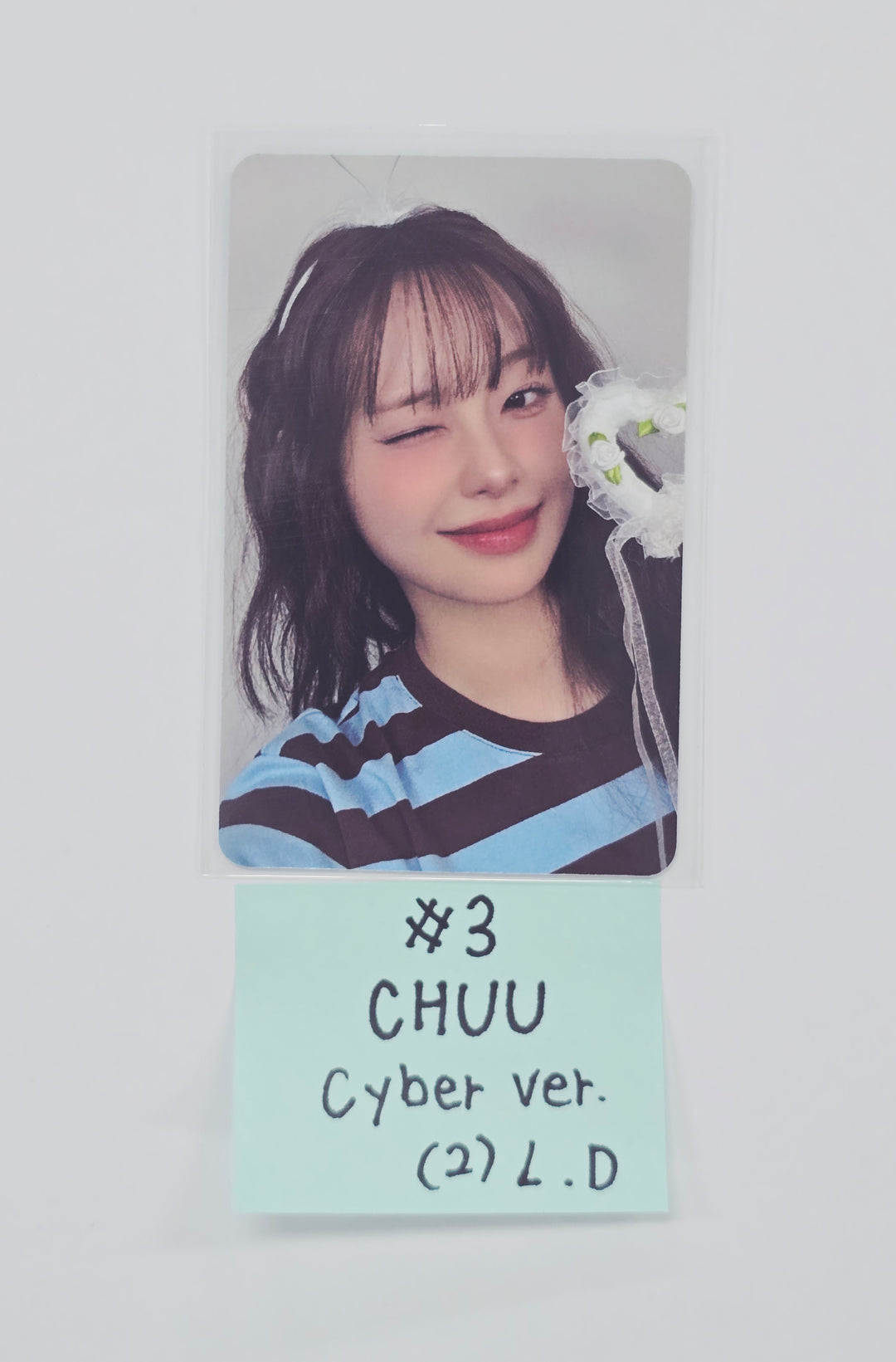 CHUU The First Album "XO, My Cyberlove" - OLIVEYOUNG Lucky Draw Event Photocard (Cyber, Love, Platform Ver.) [26.01.08]