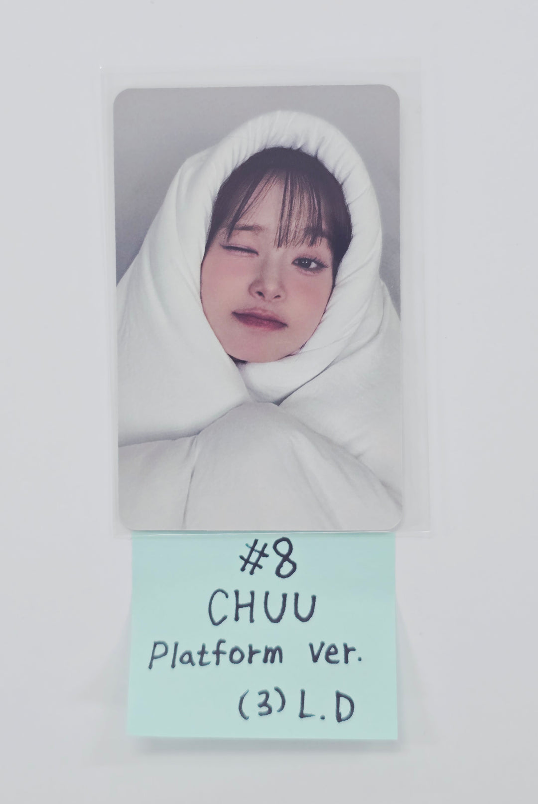 CHUU The First Album "XO, My Cyberlove" - OLIVEYOUNG Lucky Draw Event Photocard (Cyber, Love, Platform Ver.) [26.01.08]