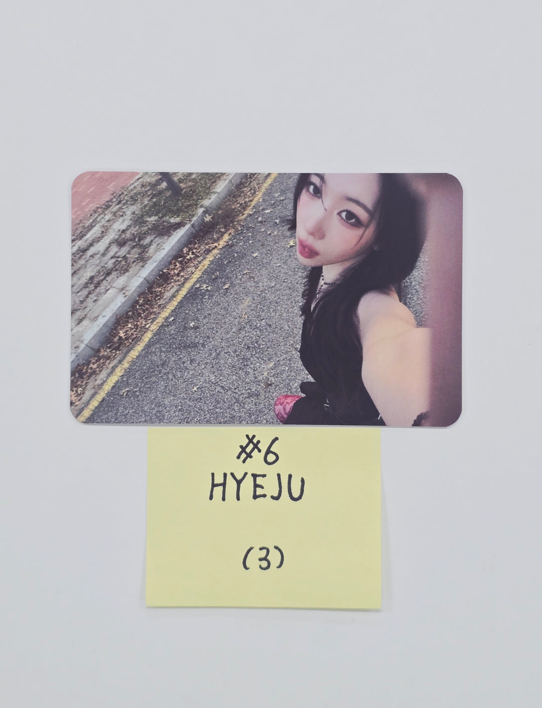 CLASS:y "A new chapter of the party - messier, classier Goods package" - Official Photocard [26.01.08]