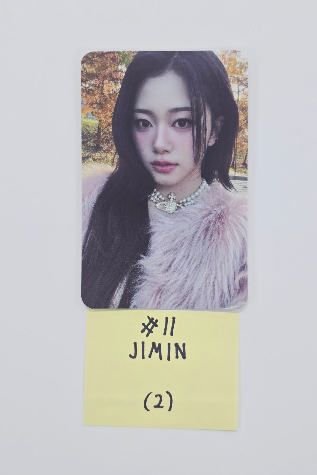 CLASS:y "A new chapter of the party - messier, classier Goods package" - Official Photocard [26.01.08]