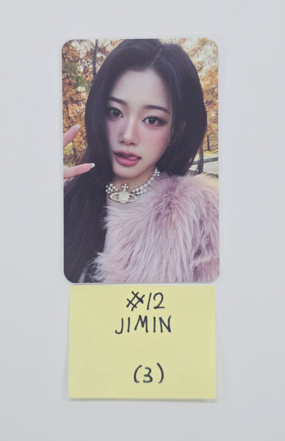 CLASS:y "A new chapter of the party - messier, classier Goods package" - Official Photocard [26.01.08]