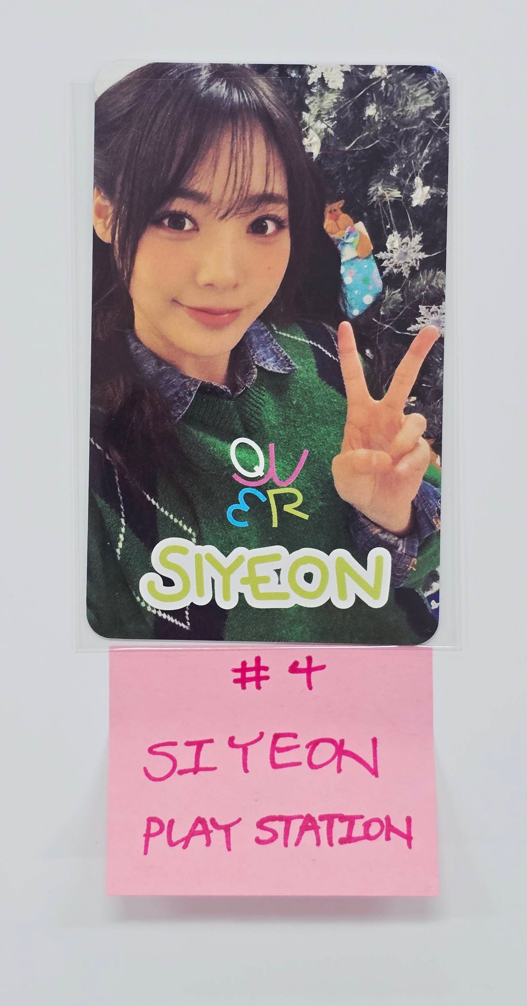 QWER - Play Station Event Photocard [26.1.12]