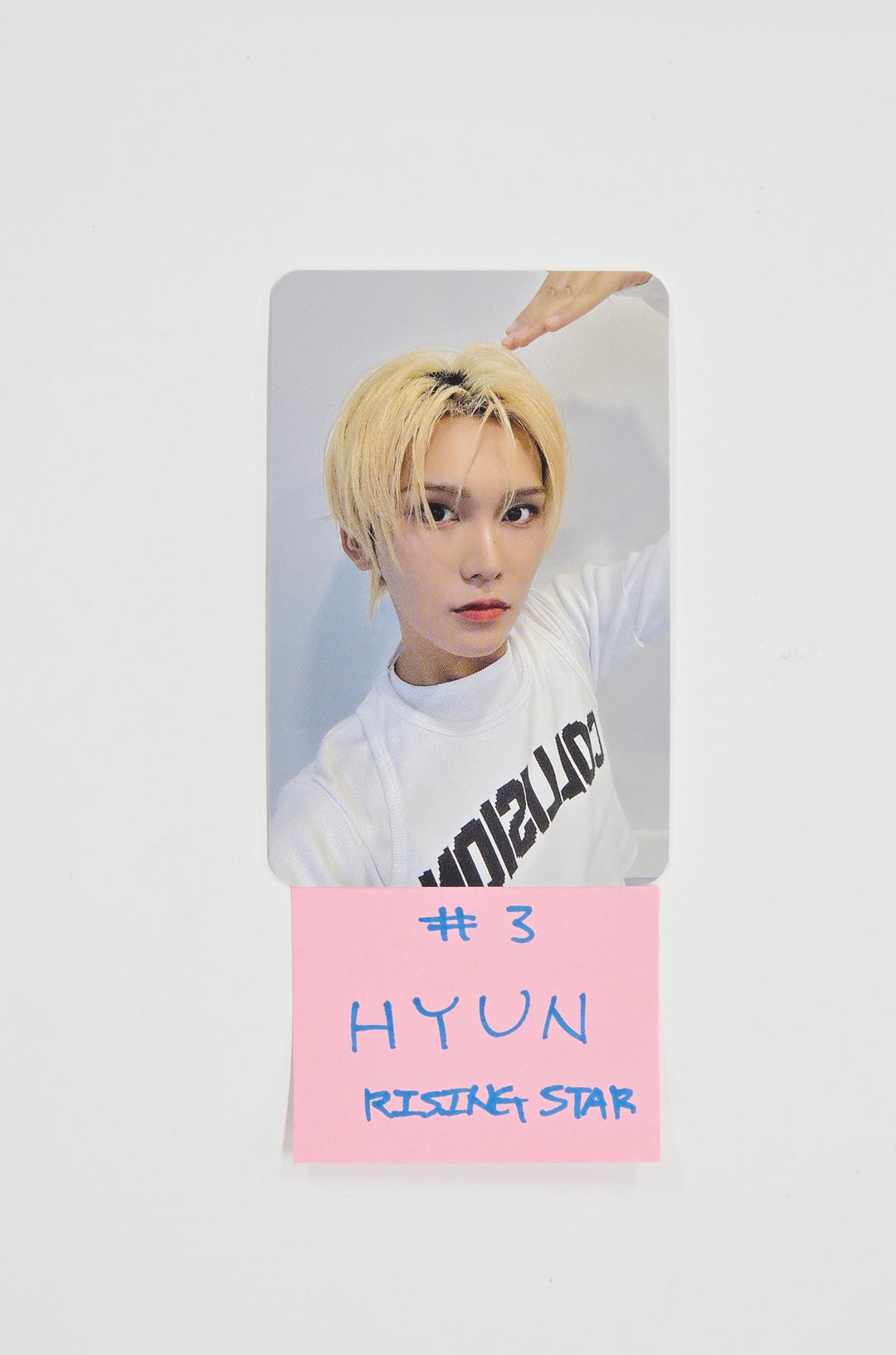 XLOV "UXLXVE" - Rising Star Event Photocard [26.01.12]