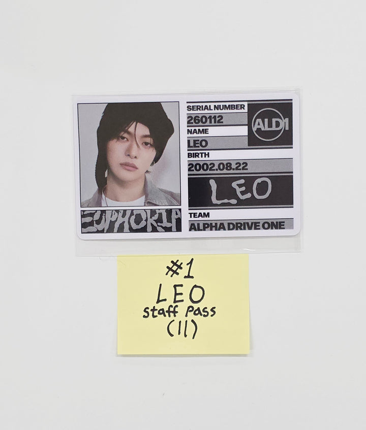 ALPHA DRIVE ONE "EUPHORIA" - Official Photocard, Staff Pass Photocard (Freak Alarm ver.) [26.01.13]