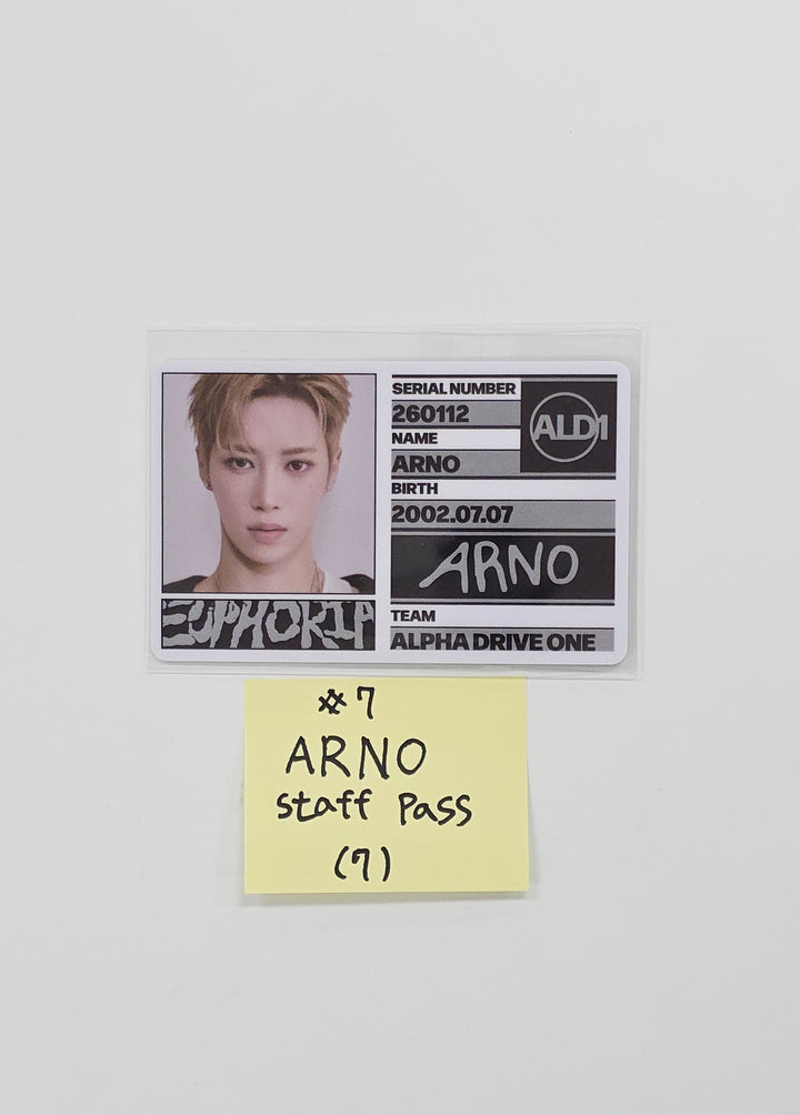 ALPHA DRIVE ONE "EUPHORIA" - Official Photocard, Staff Pass Photocard (Freak Alarm ver.) [26.01.13]