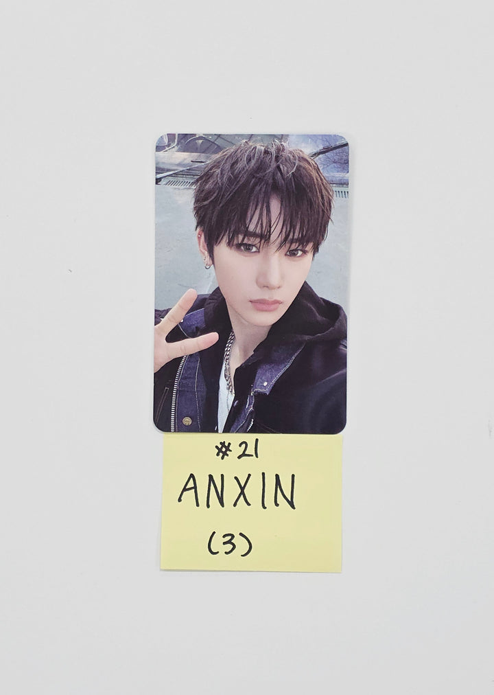 ALPHA DRIVE ONE "EUPHORIA" - Official Photocard, Staff Pass Photocard (Freak Alarm ver.) [26.01.13]