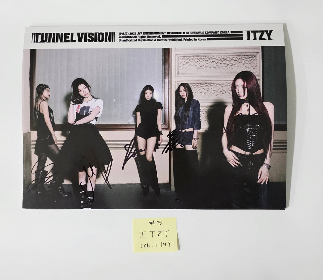 ITZY "TUNNEL VISION" - Hand Autographed(Signed) Promo Album [26.1.14]