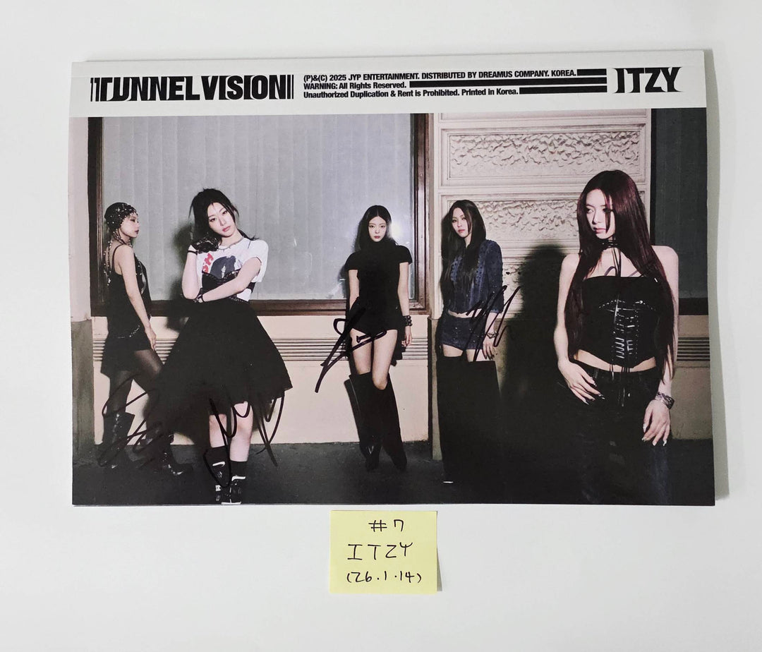 ITZY "TUNNEL VISION" - Hand Autographed(Signed) Promo Album [26.1.14]