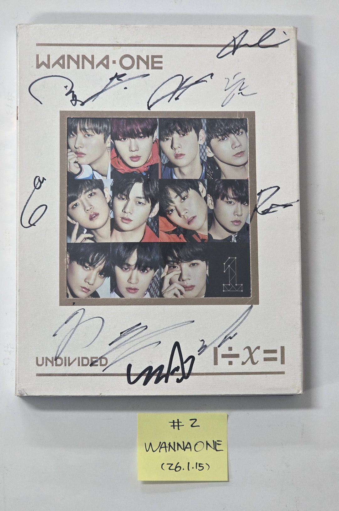 GFRIEND "回:Walpurgis Night", Wanna One "1÷χ=1 (UNDIVIDED)" - Hand Autographed(Signed) Promo Album [26.1.15]