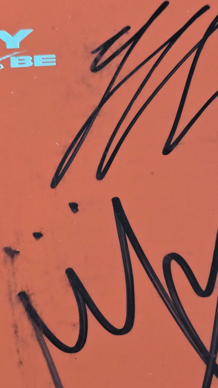 ITZY "BORN TO BE", YEJI "AIR" - Hand Autographed(Signed) Promo Album [26.1.15]
