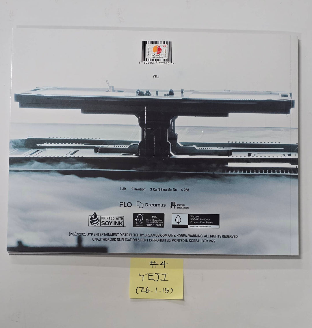 ITZY "BORN TO BE", YEJI "AIR" - Hand Autographed(Signed) Promo Album [26.1.15]