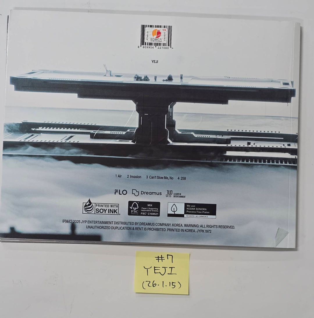 ITZY "BORN TO BE", YEJI "AIR" - Hand Autographed(Signed) Promo Album [26.1.15]