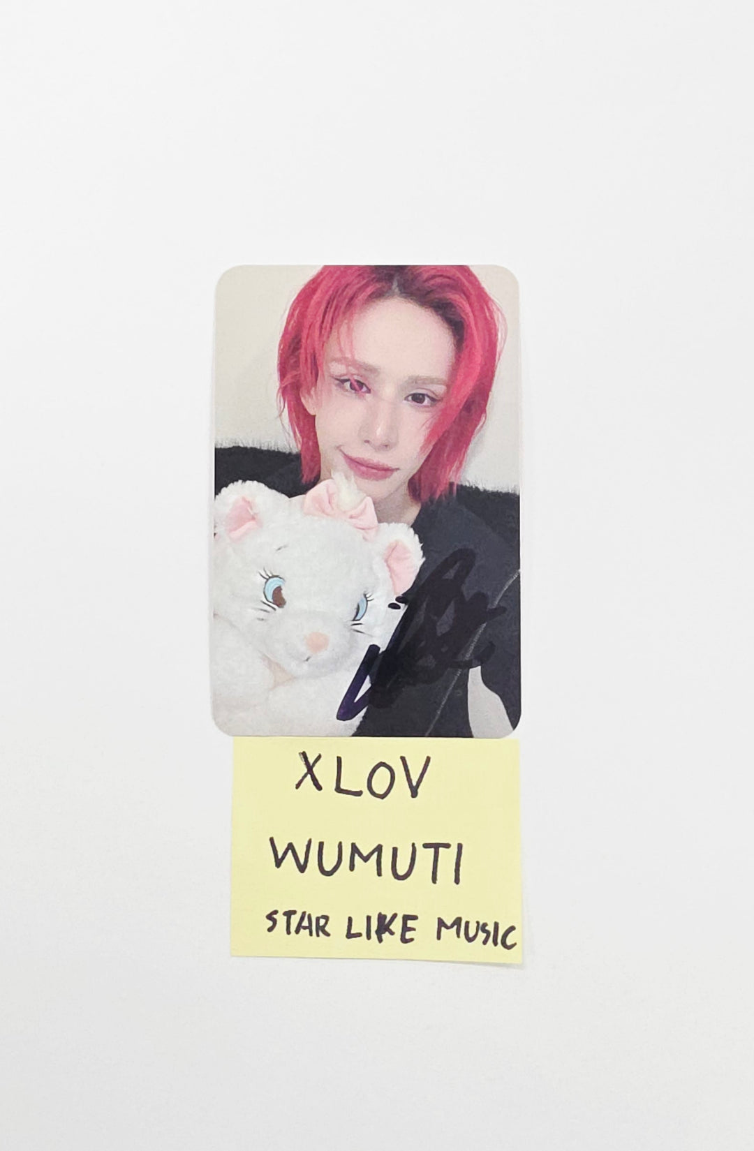 WUMUTI (of XLOV) "UXLXVE" - Hand Autographed(Signed) Album + Hand Autographed(Signed) Photocard [26.01.19]