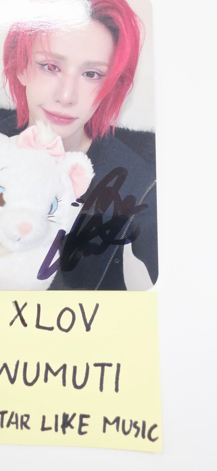 WUMUTI (of XLOV) "UXLXVE" - Hand Autographed(Signed) Album + Hand Autographed(Signed) Photocard [26.01.19]