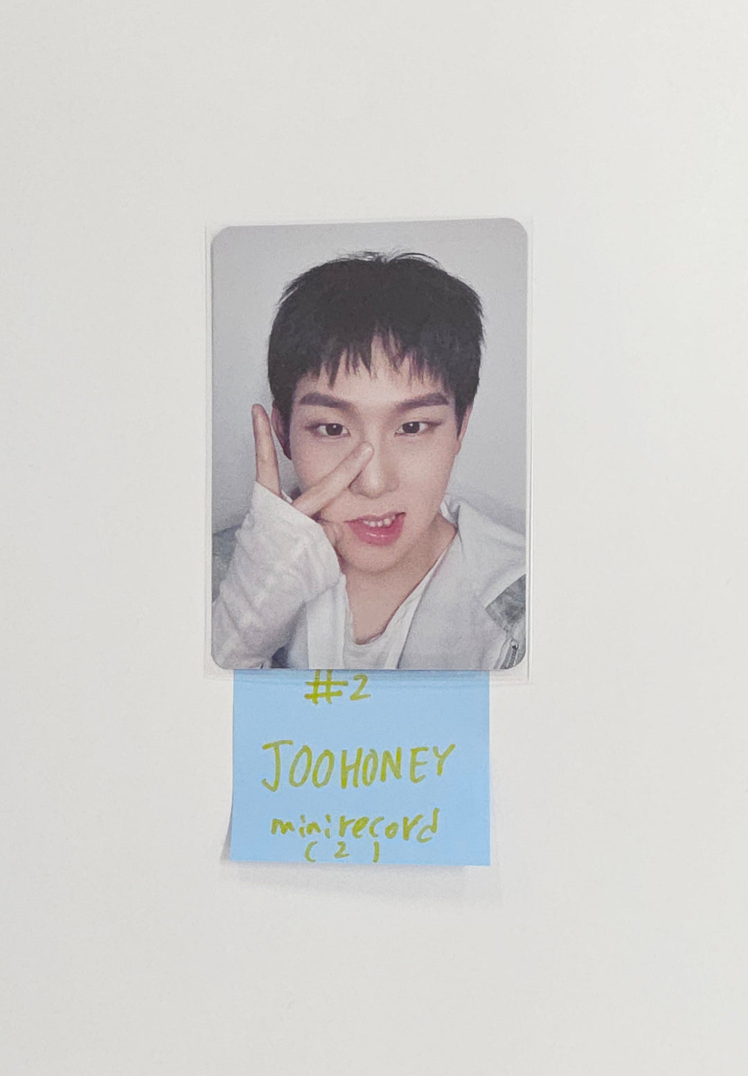 JOOHONEY (of MONSTA X) "光 (INSANITY) - Mini Record Pre-Order Benefit Photocard [26.01.19]