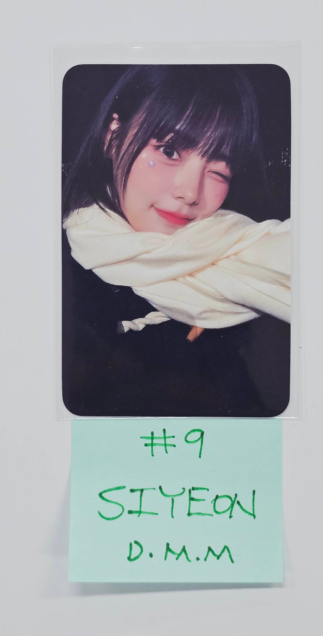 QWER - Dear My Muse Fansign Event Photocard [26.1.21]