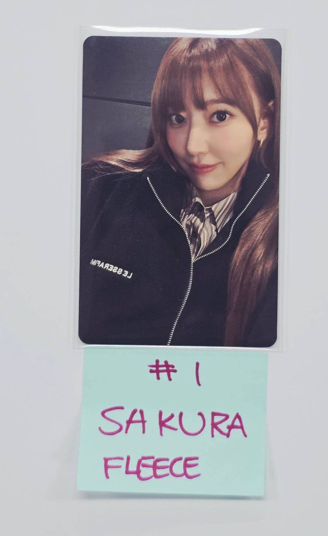 Le Sserafim "Crazy " in Japan - Pop-Up Fleece Photocard [26.1.21]