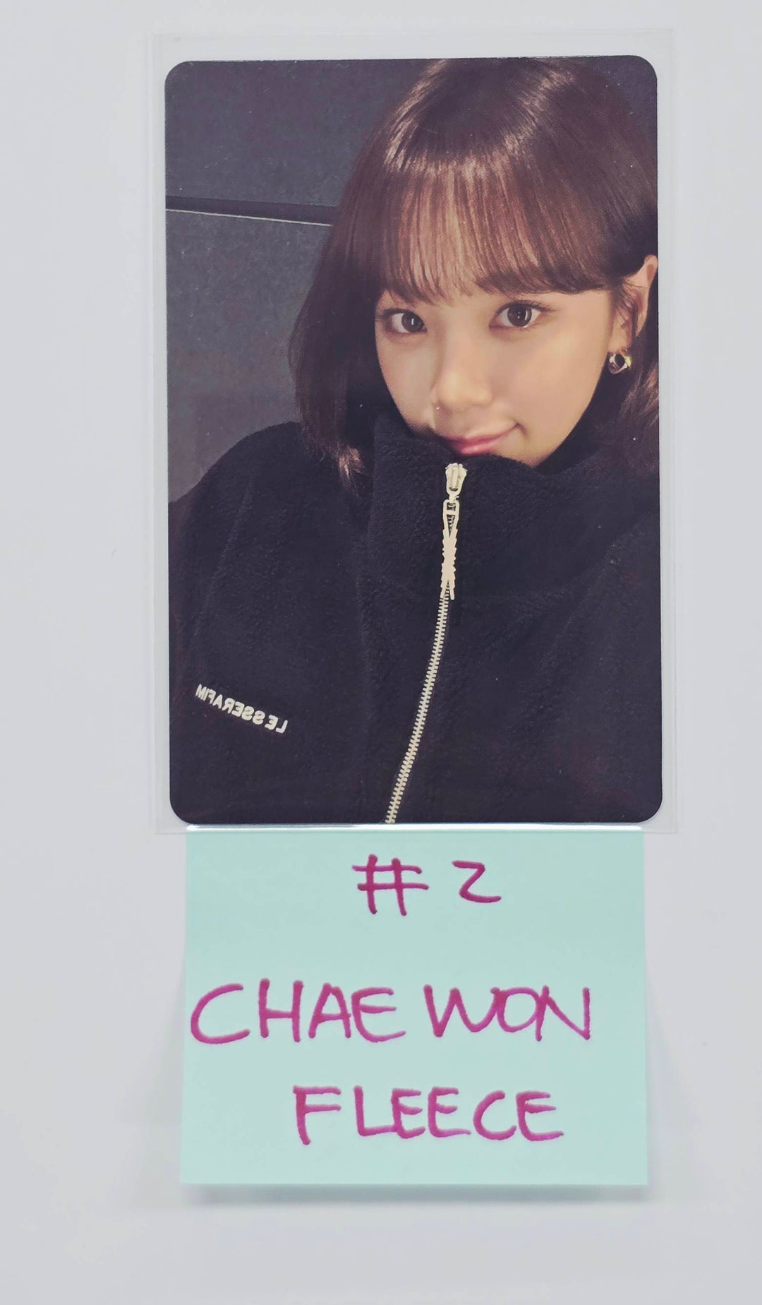 Le Sserafim "Crazy " in Japan - Pop-Up Fleece Photocard [26.1.21]