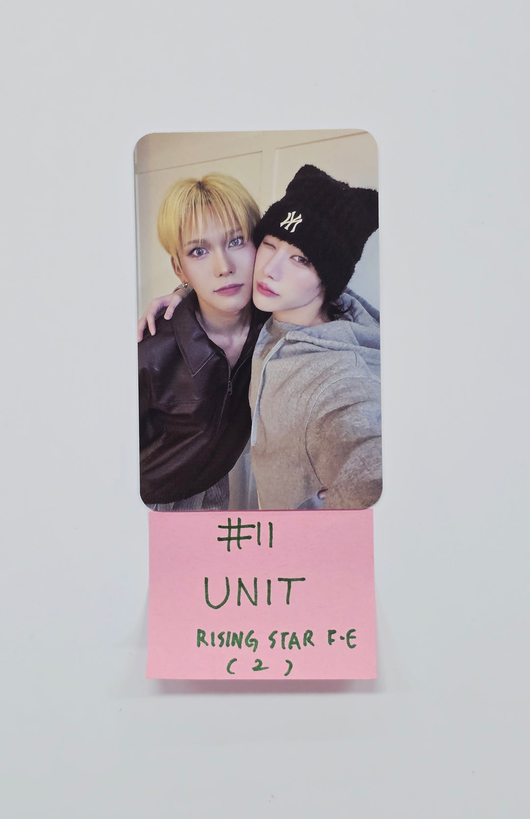 XLOV "UXLXVE" - Rising Star Fansign Event Photocard R4 [26.01.28]