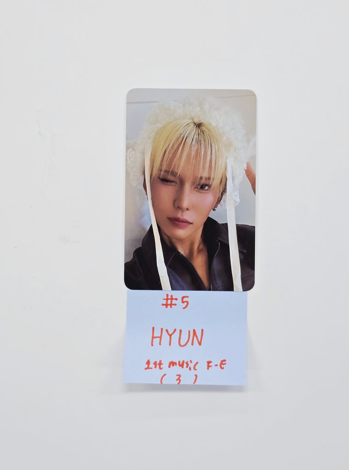 XLOV "UXLXVE" - 1st Music Fansign Event Photocard R3 [26.01.29]