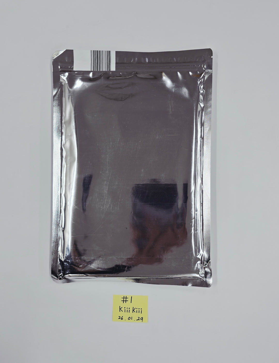 KIIIKIII "Delulu Pack" - Hand Autographed(Signed) Promo Album [26.01.29]