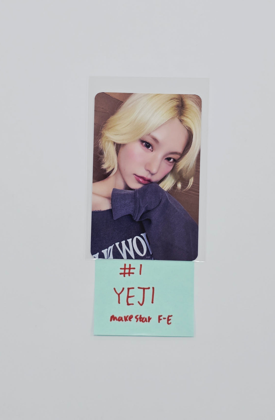 ITZY "TUNNEL VISION" - Makestar Fansign Event Photocard Round 9 [26.01.30]