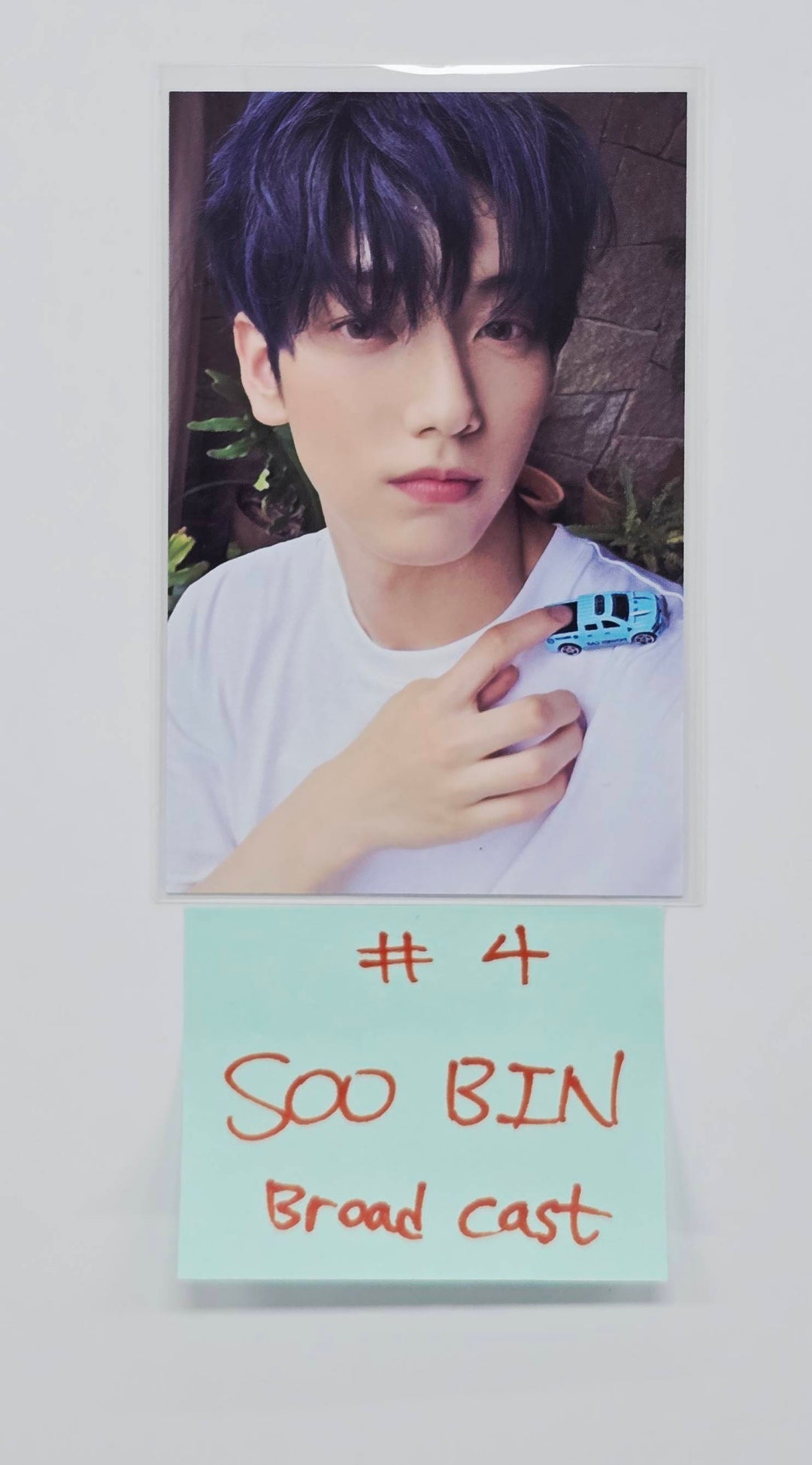 TXT - Broadcast Photocard [26.1.30]