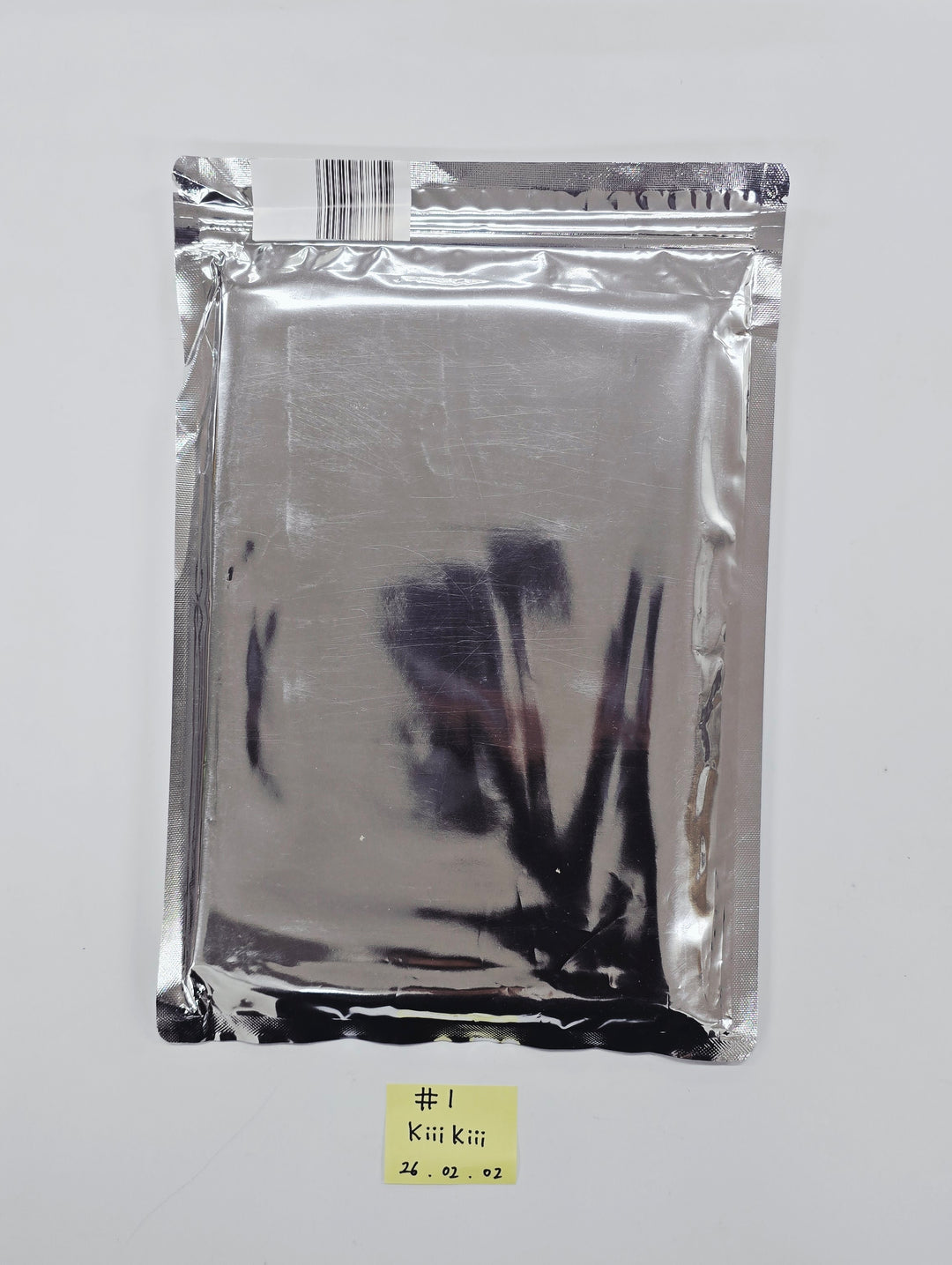 KIIIKIII "Delulu Pack" - Hand Autographed(Signed) Promo Album [26.02.02]