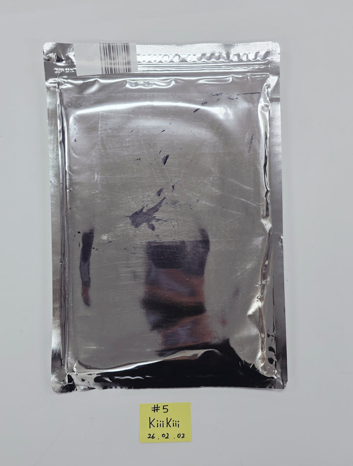 KIIIKIII "Delulu Pack" - Hand Autographed(Signed) Promo Album [26.02.02]