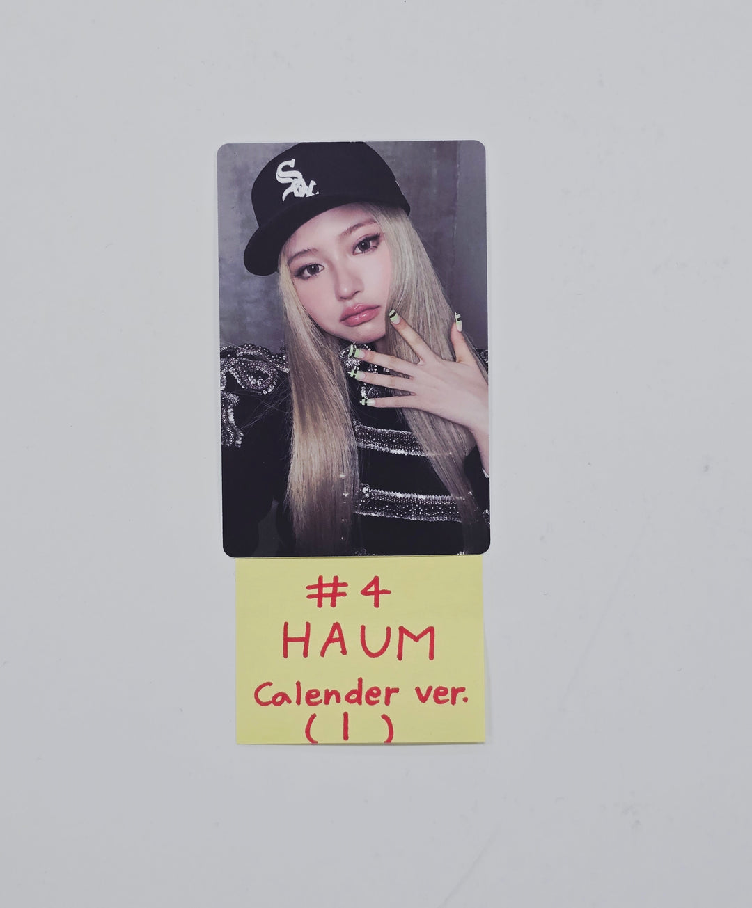 KiiiKiii "Delulu Pack" - Official Photocard (calender, crystal ball, headphone ver.) [26.02.02]
