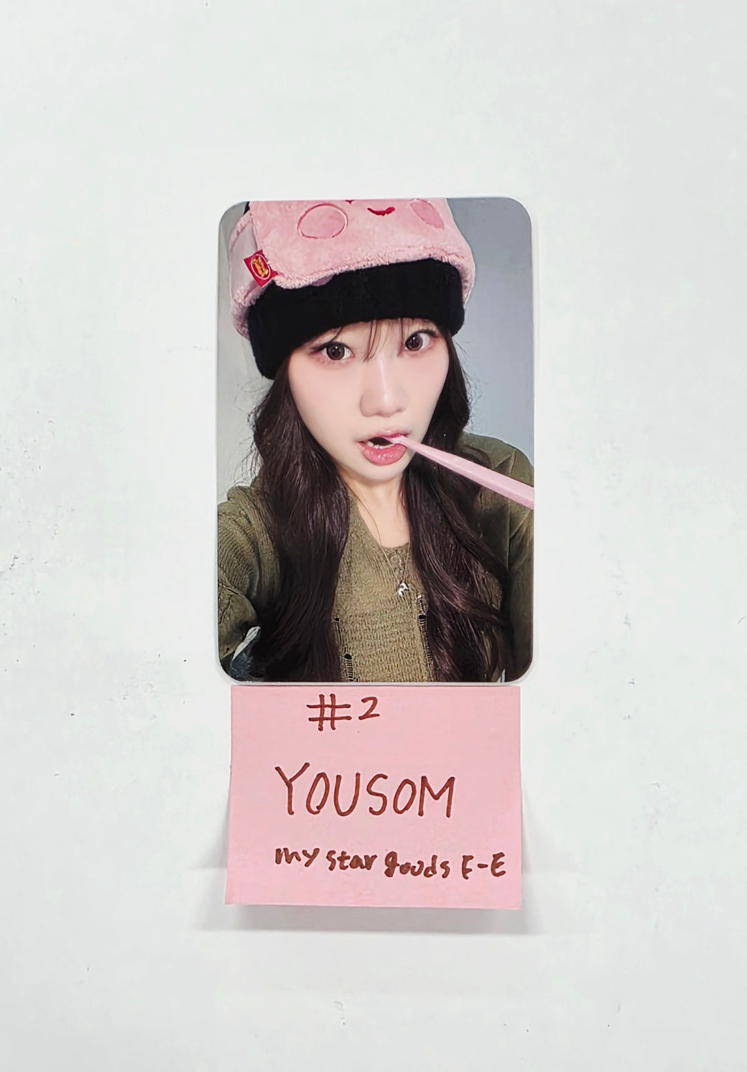 LOVEONE "LOVE HIGH" - My Star Goods Fansign Event Photocard R2 [26.02.02]