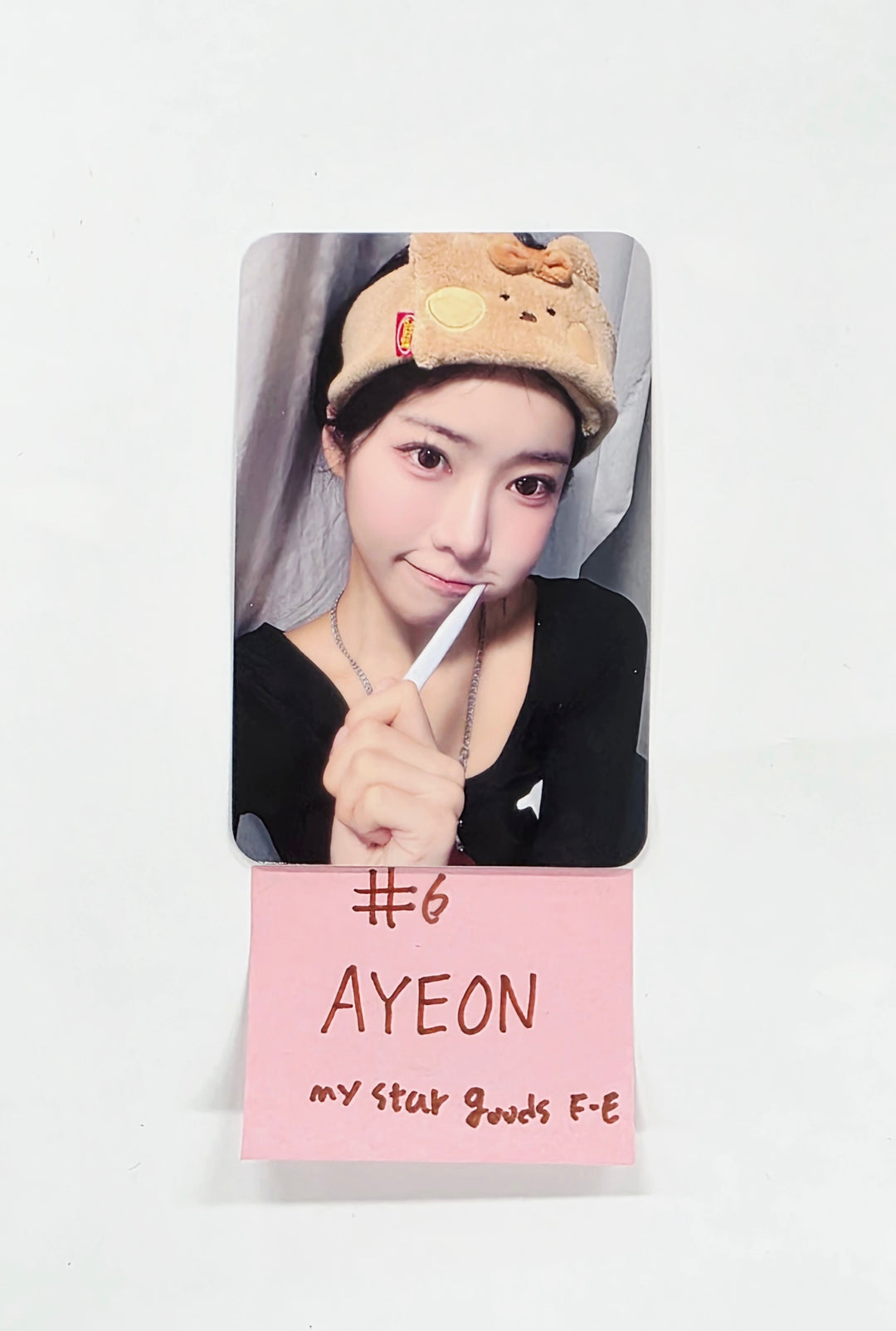 LOVEONE "LOVE HIGH" - My Star Goods Fansign Event Photocard R2 [26.02.02]