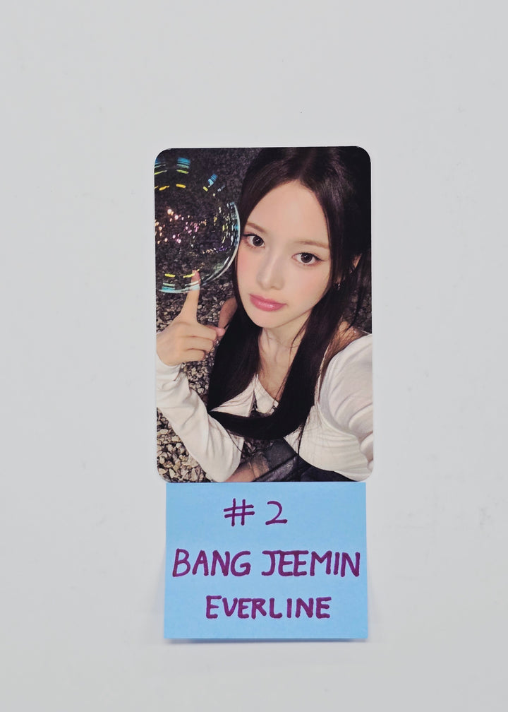 IZNA "Not Just Pretty" - Everline Fansign Event Photocard R2 (posterbook ver.)(Supercrush ver.) [26.02.03]