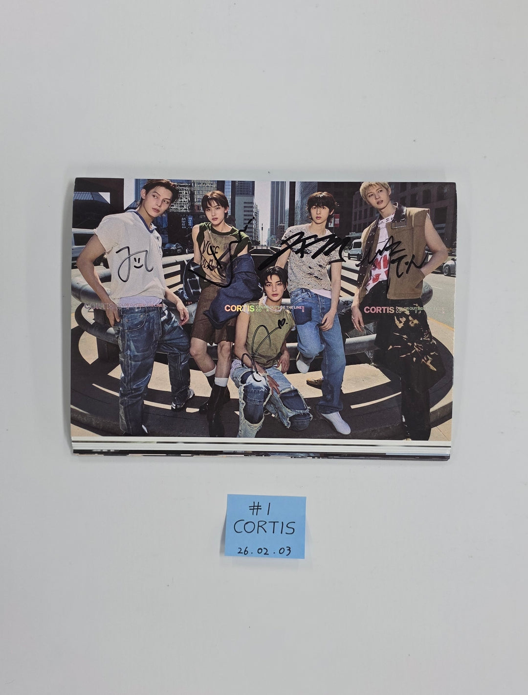 CORTIS "COLOR OUTSIDE THE LINES" - Hand Autographed(Signed) Promo Album [26.02.03]