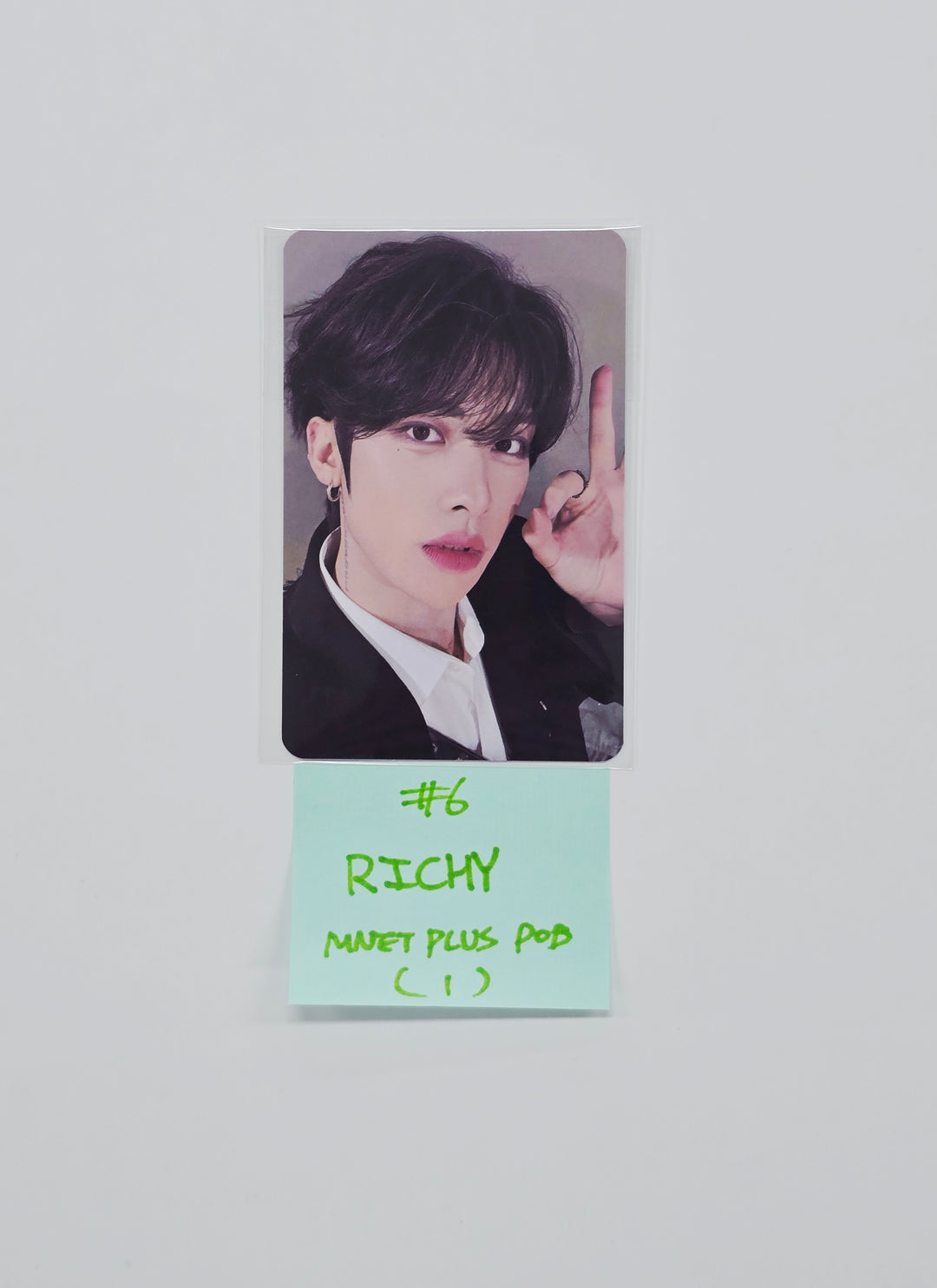 ZeroBaseOne "RE-FLOW" - Mnet Pre-Order Benefit Photocard [26.02.04]