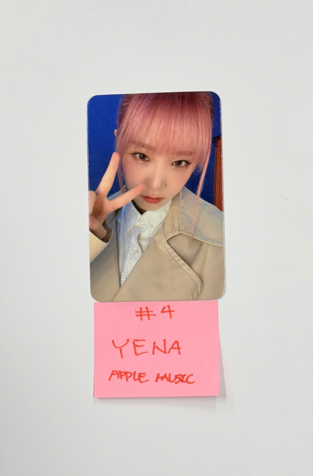 Yena "HATE XX" - Apple Music Fansign Event Photocard [26.02.05]
