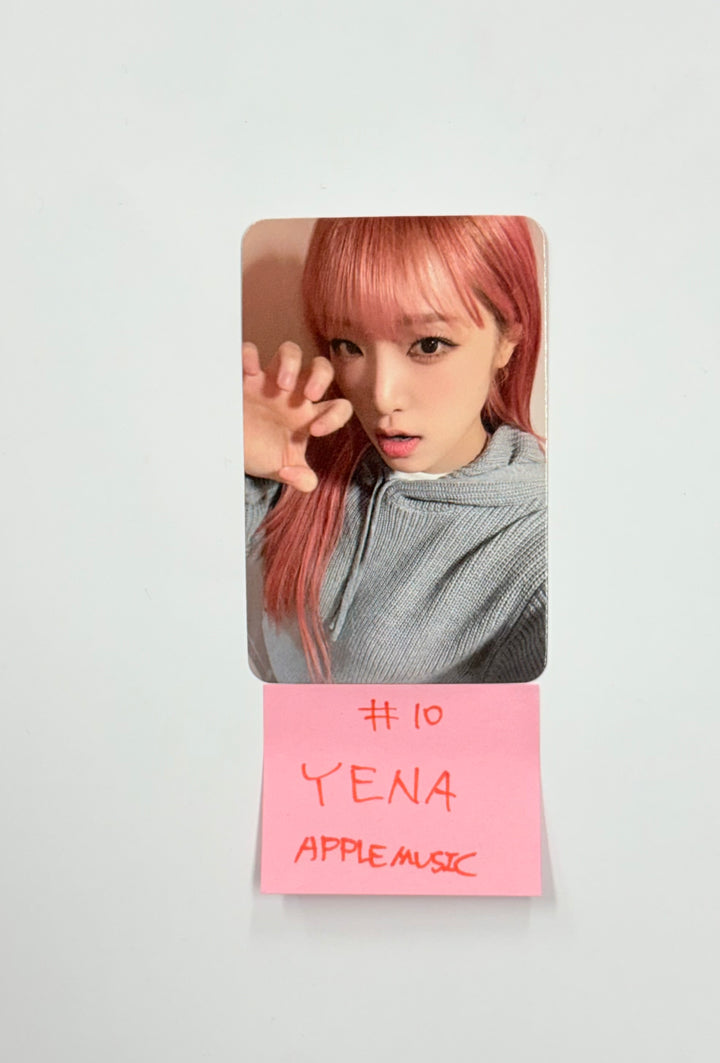 Yena "HATE XX" - Apple Music Fansign Event Photocard [26.02.05]