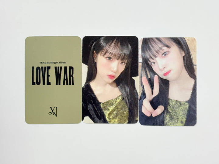 YENA "Love War" - Apple Music Fansign Event Photocard [26.02.05]