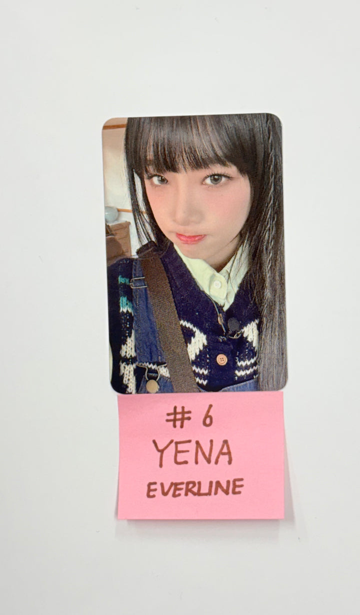 YENA "Love War" - Everline Fansign Event Photocard [26.02.05]