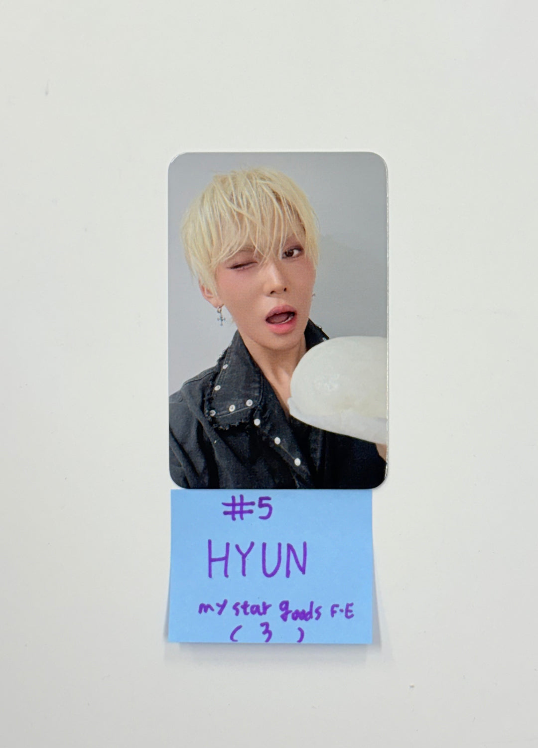 XLOV "UXLXVE" - My Star Goods Fansign Event Photocard R6 [26.02.06]