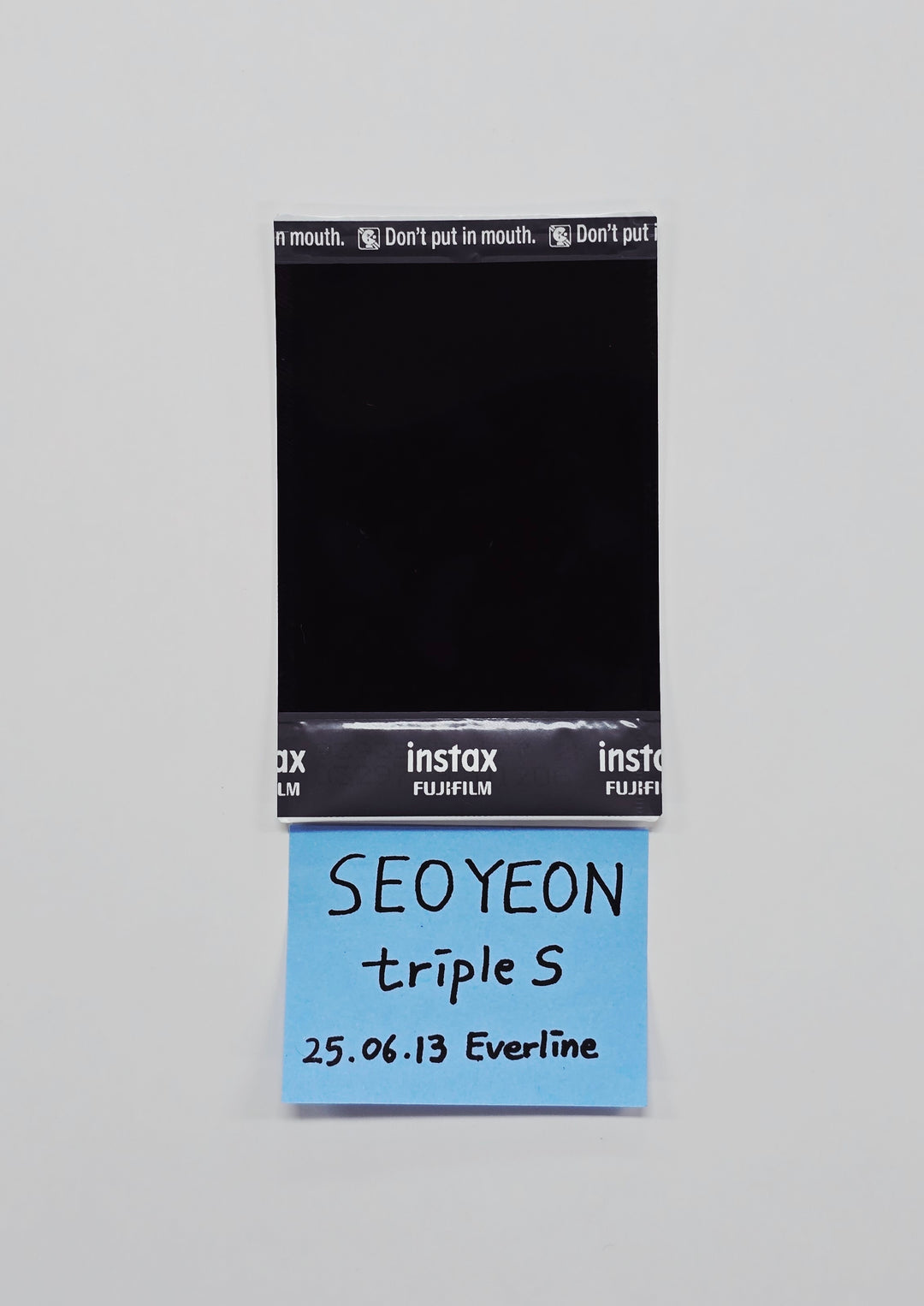 SEOYEON (of TripleS) - Hand Autographed(Signed) Polaroid [26.02.06]