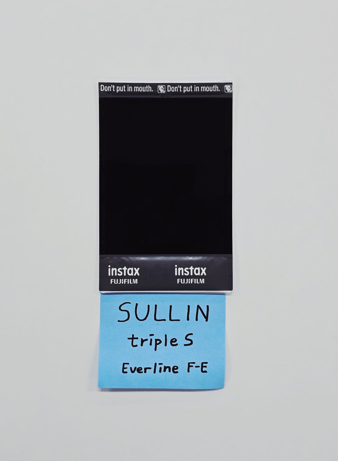 SULLIN (of TripleS) - Hand Autographed(Signed) Polaroid [26.02.06]