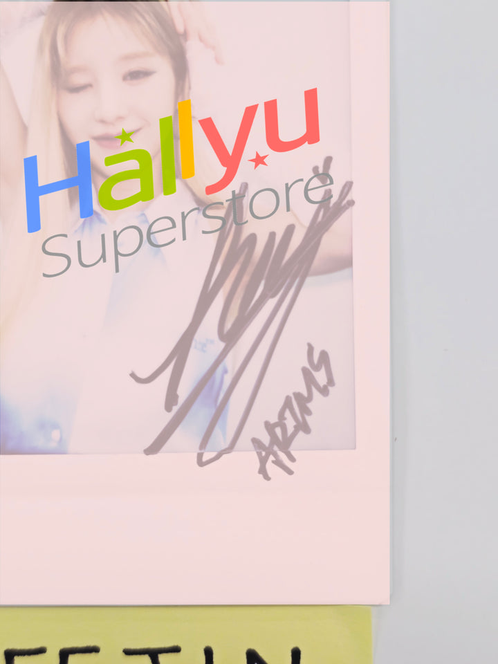 HEEJIN (of ARTMS) "Grand Club Icarus" World Tour in Seoul - Hand Autographed(Signed) Polaroid [26.02.09]