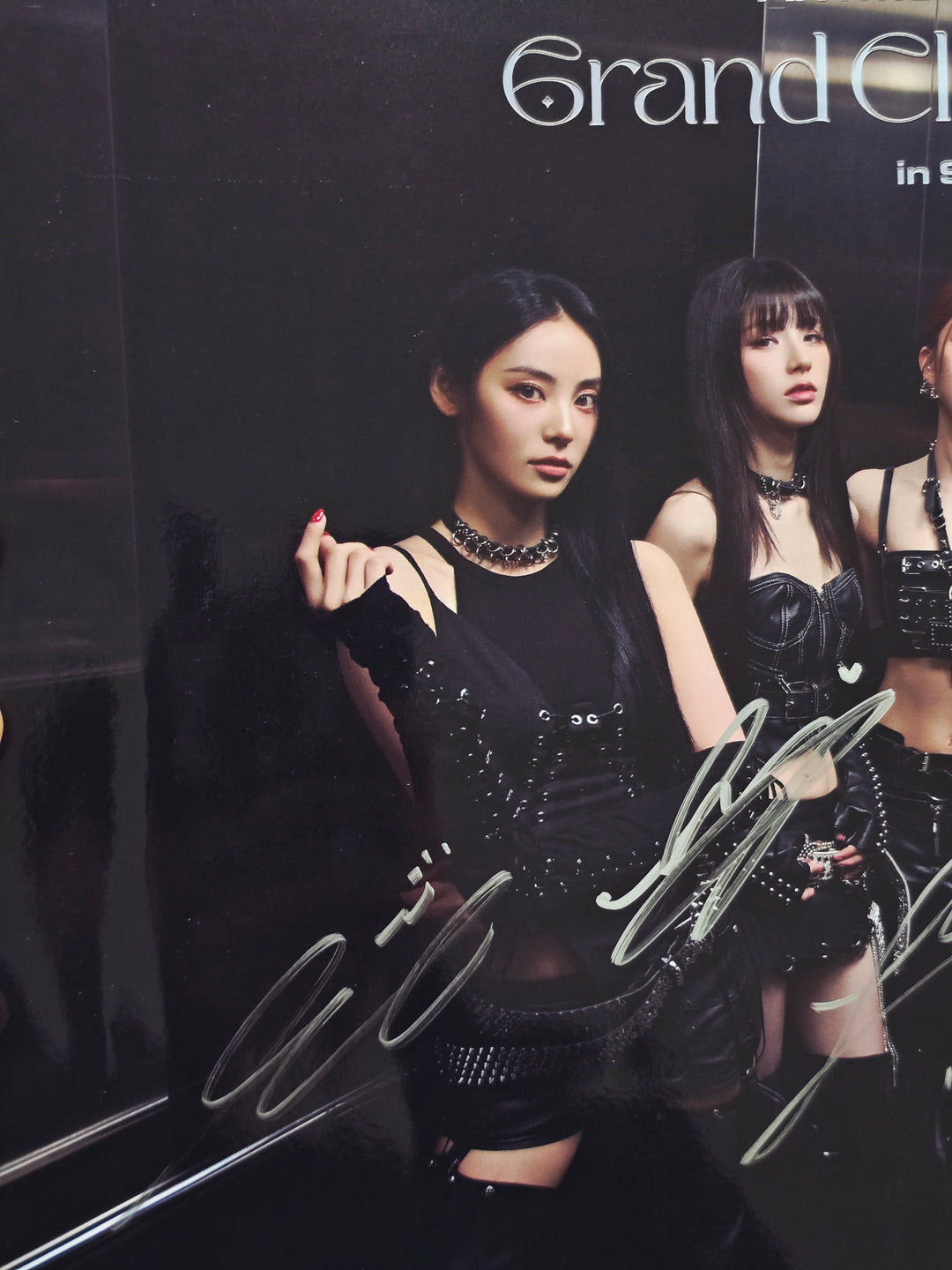 ARTMS "Grand Club Icarus" World Tour in Seoul - Unreleased Image Hand Autographed(Signed) Poster [26.02.09]
